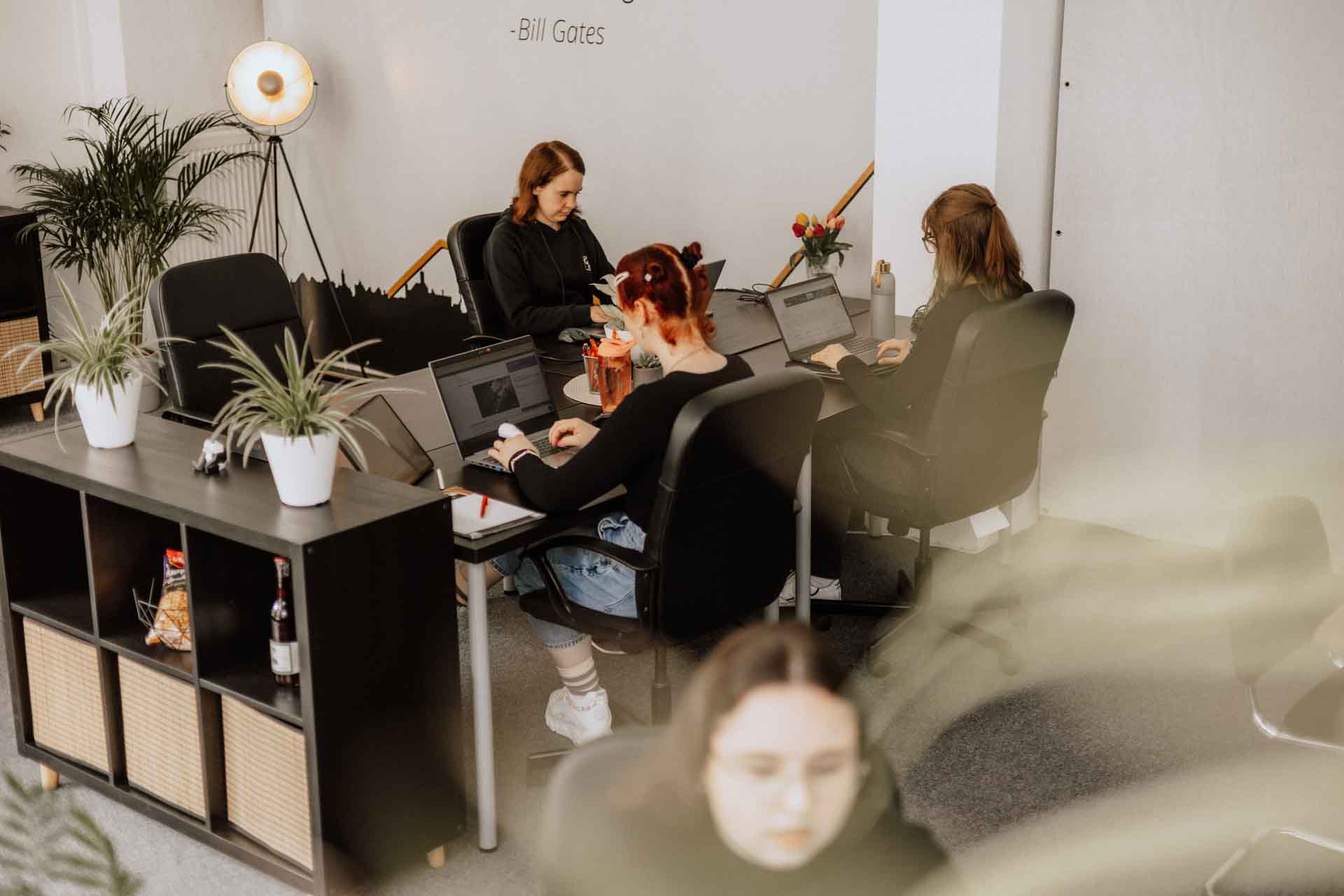 Das Omazing Team arbeitet für optimale Kundenzufriedenheit